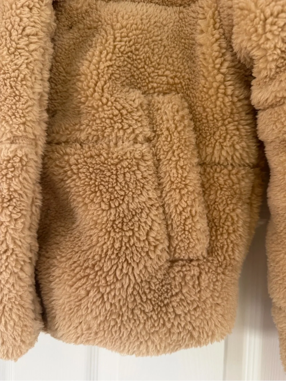 ALO Yoga Tan Sherpa Cropped Puffer Jacket - Picture 5 of 8